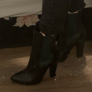 Black Gucci booties!